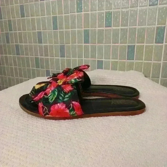 A.S.N.Y. Tropical Floral Slip On Slides Flat Sandals - Picture 7 of 10